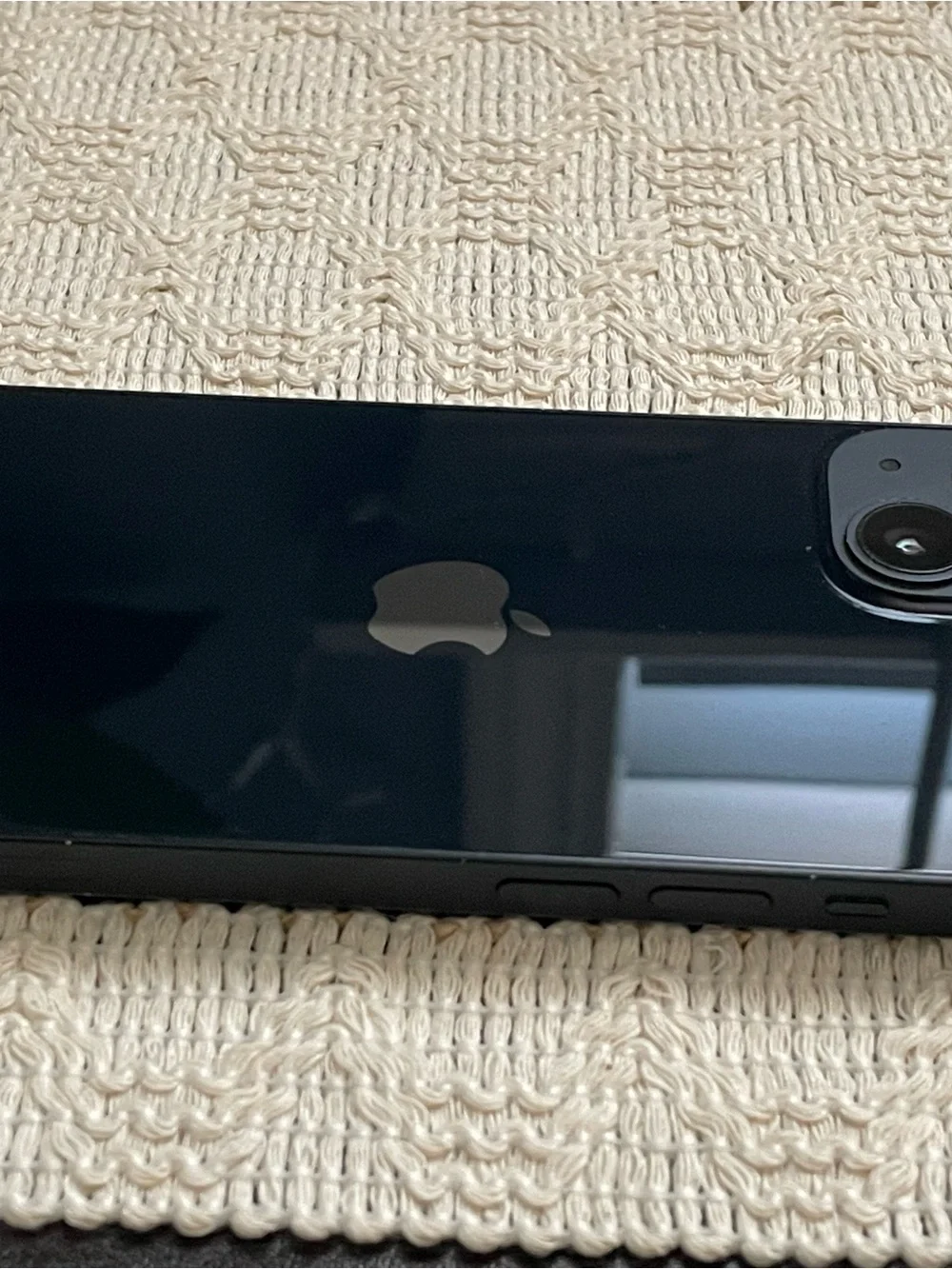 Apple iPhone 13 unlocked- Deep Black Glass Back Smartphone
